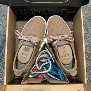 NEW IN BOX Allbirds Tree Skippers